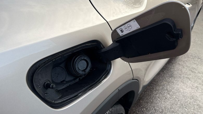 Volvo XC40 2.0 B4P Plus Dark 5dr Auto Petrol Estate